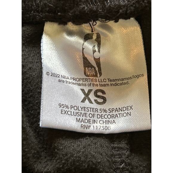 Chicago Bulls Velour Wide Leg Pants - Picture 4 of 6